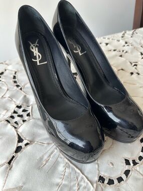 Saint Laurent Black Patent Leather Platform Pumps